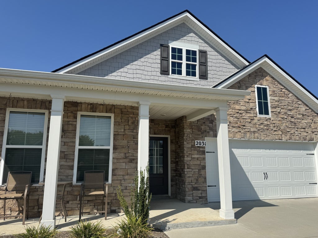 2031 Quinn Dr, White House