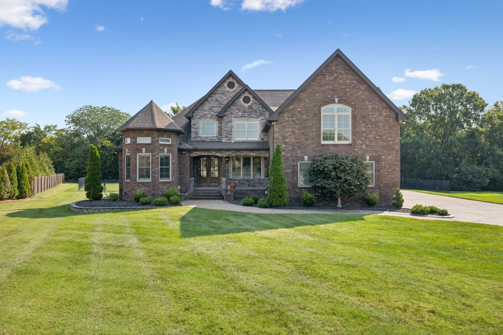 15 Juniper Ln, Lebanon