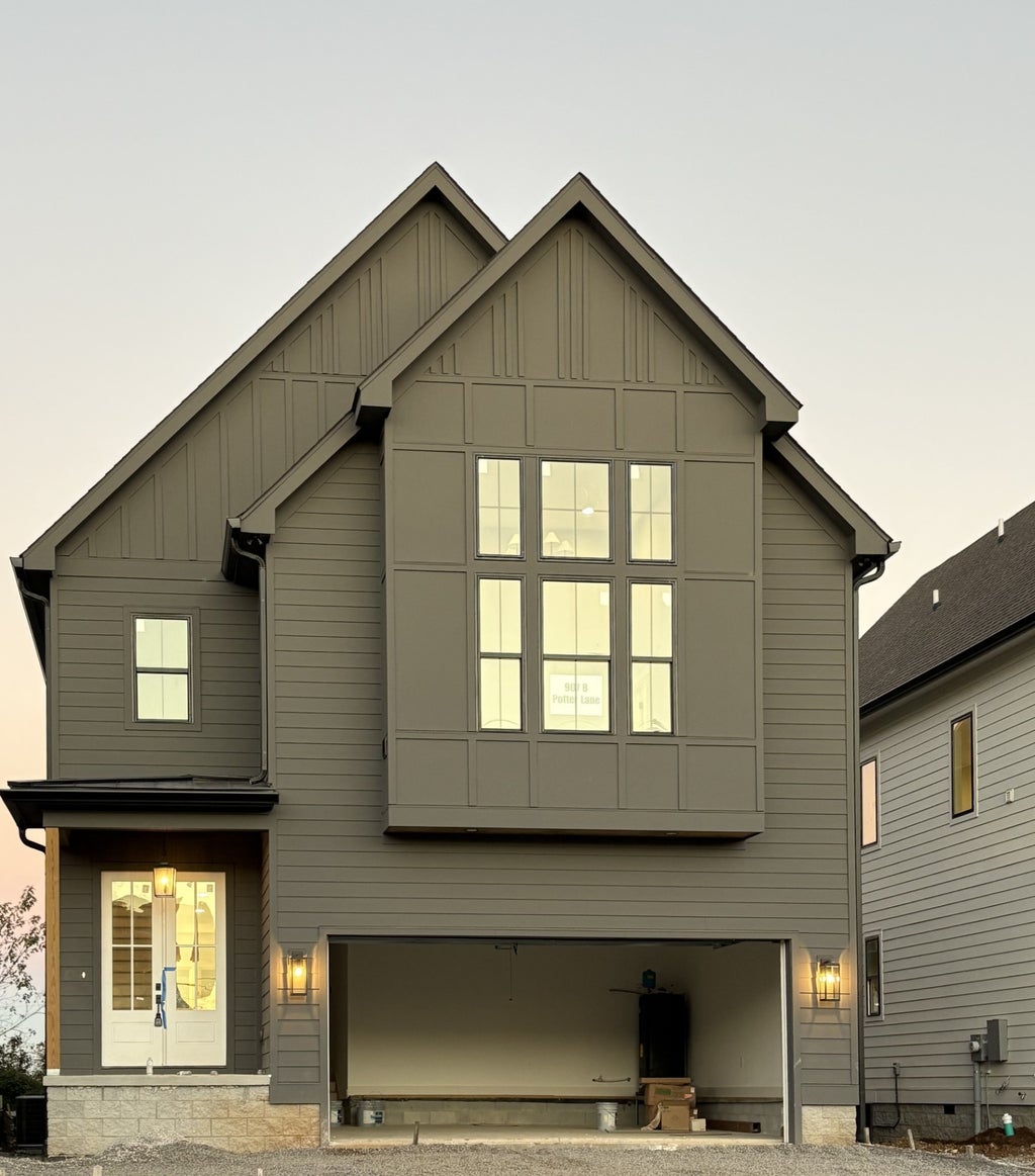 907b Potter Ln, Nashville