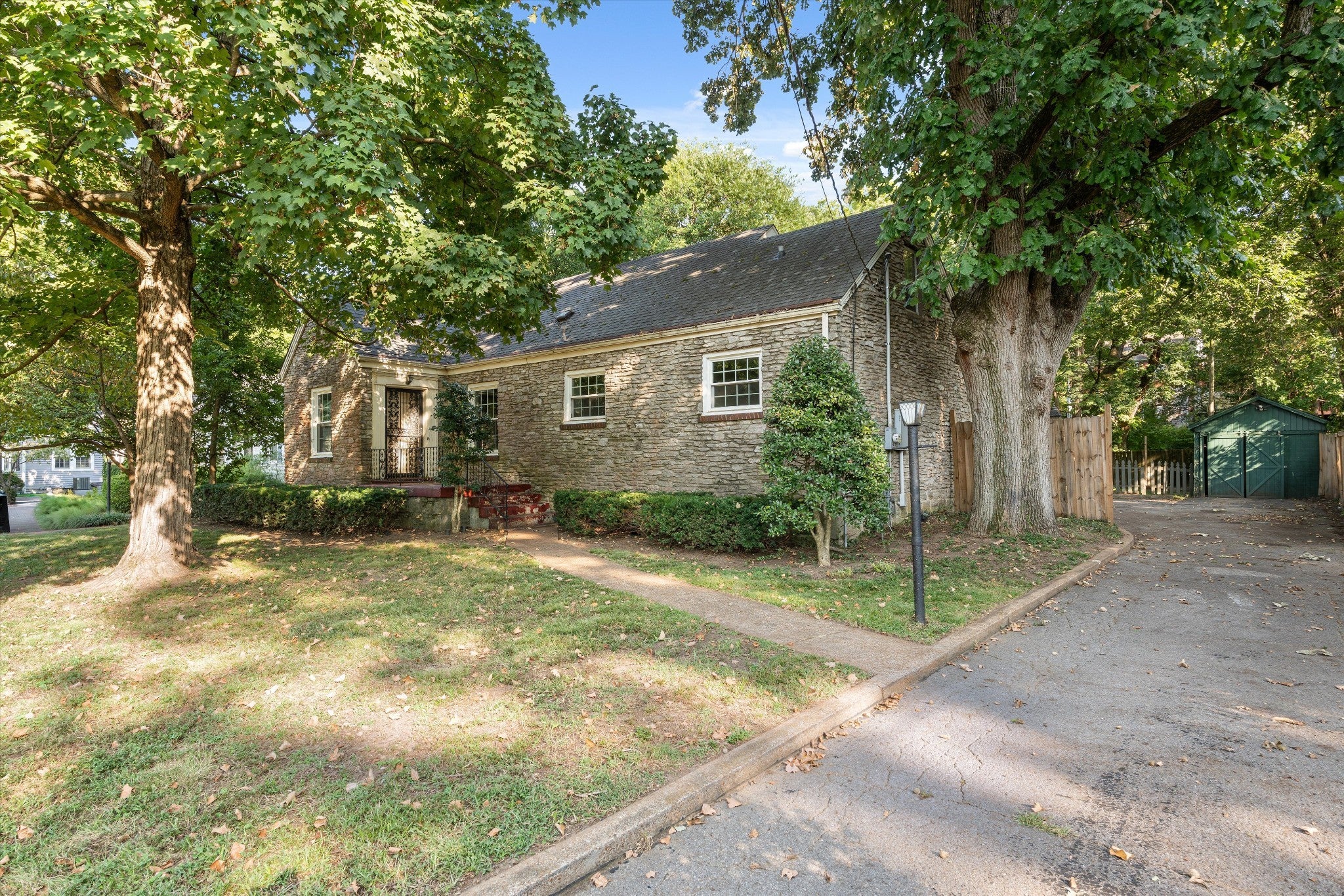 Photo of Listing #2999695