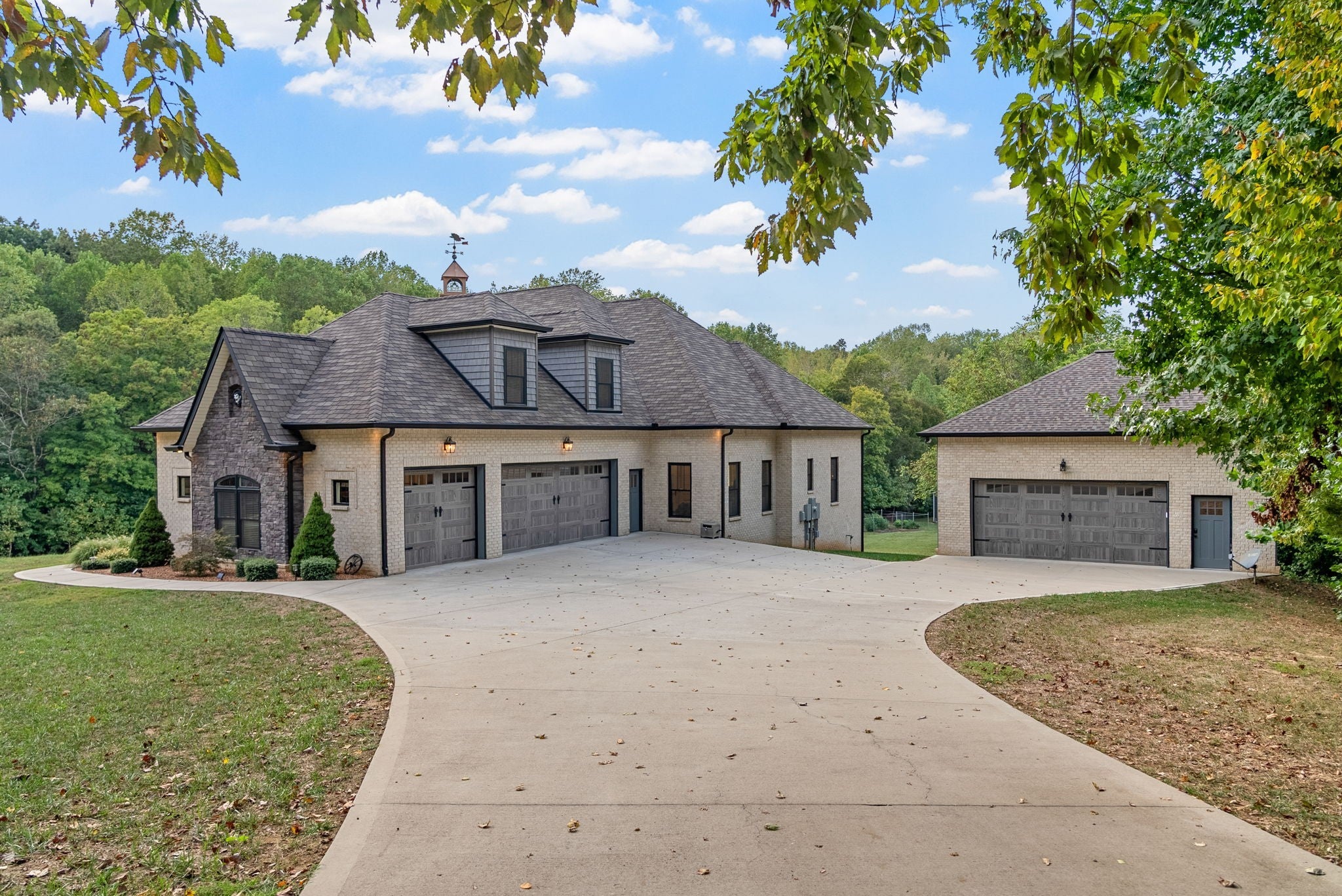 Photo of Listing #2999813