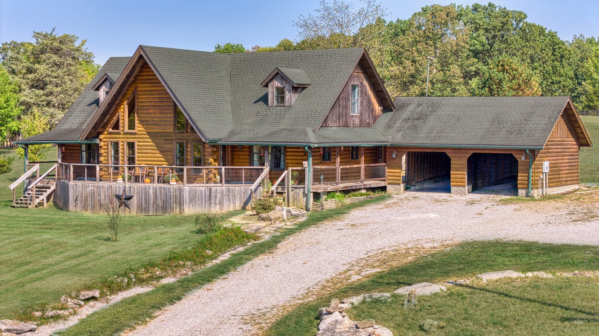 Photo of Listing #3000196