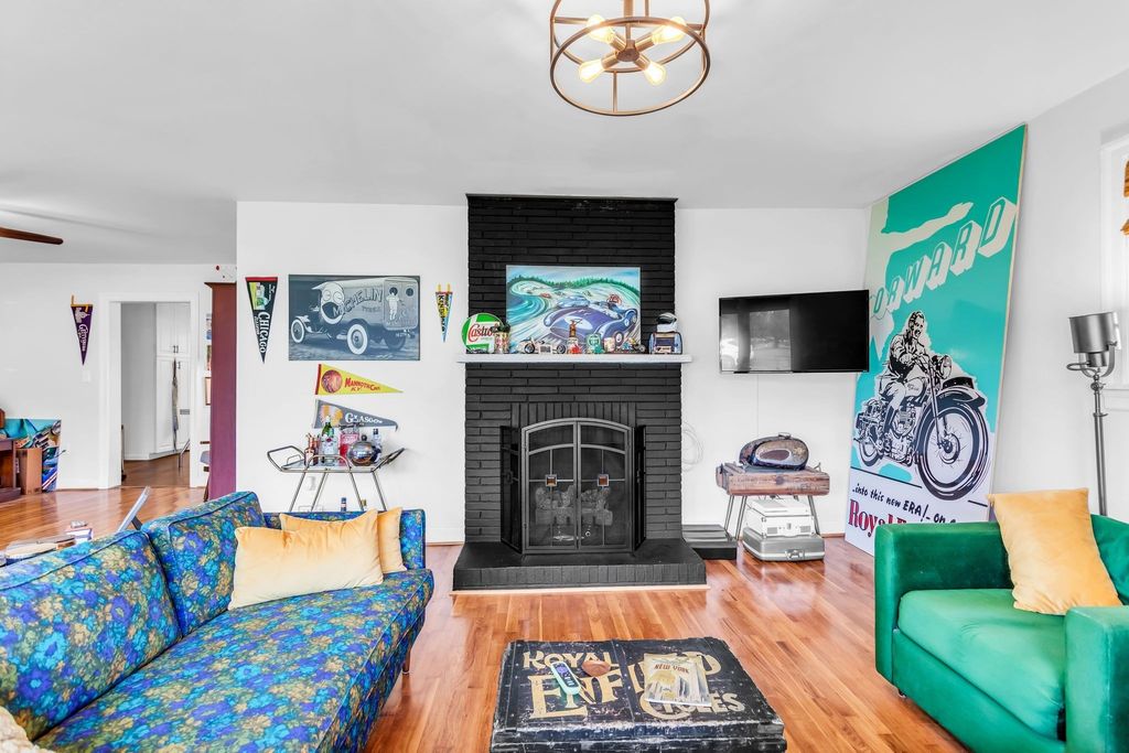 20 S Walnut St, Hohenwald