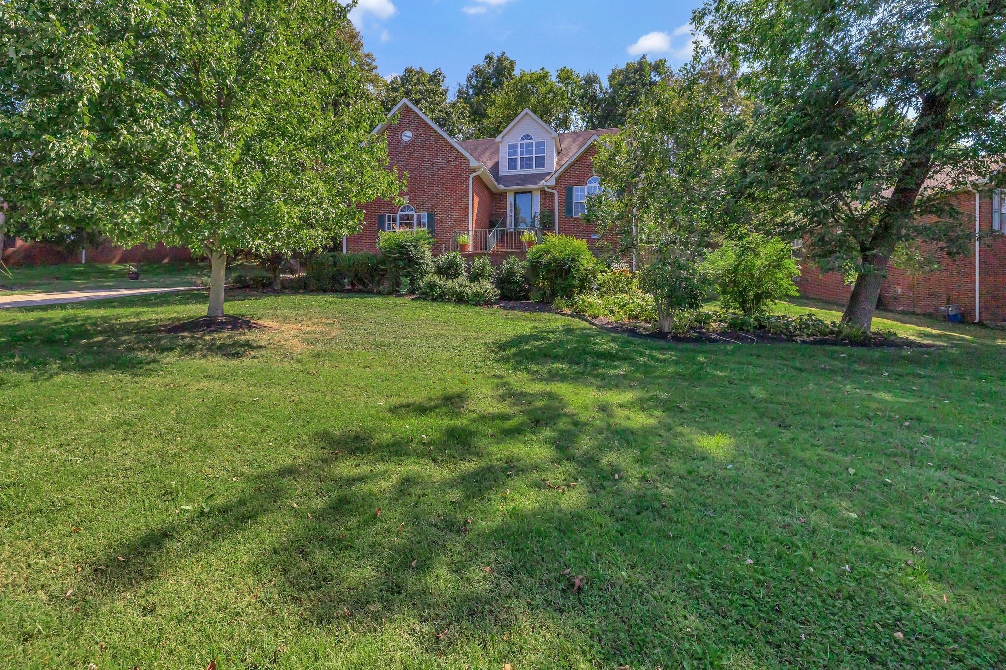 Photo of Listing #3000600