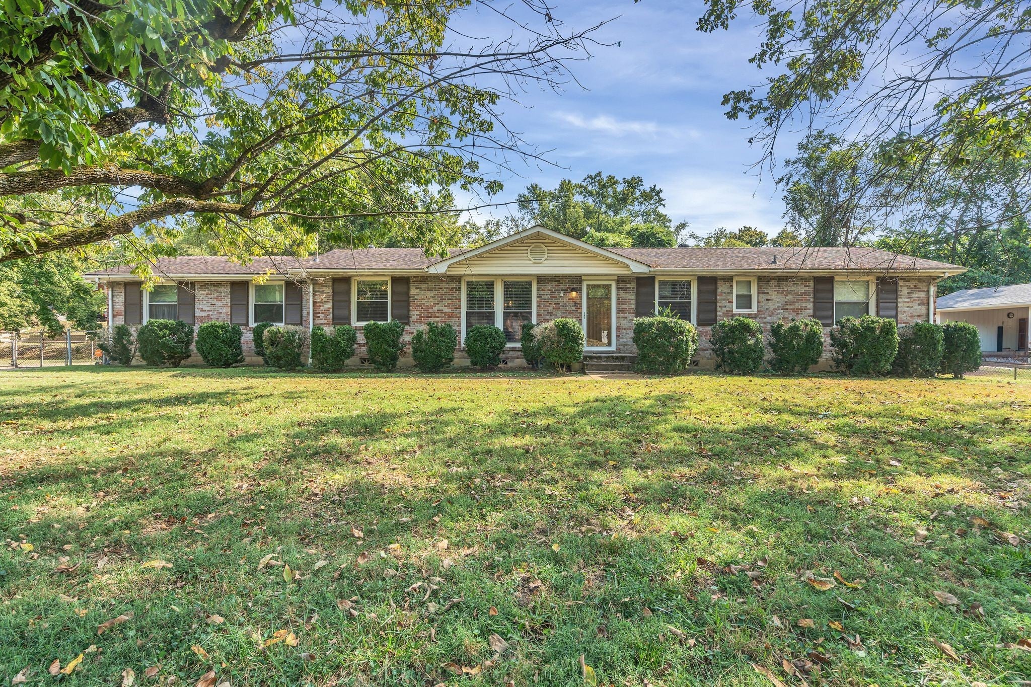 Home for sale in 2012 Forrest Green Dr Nashville, TN