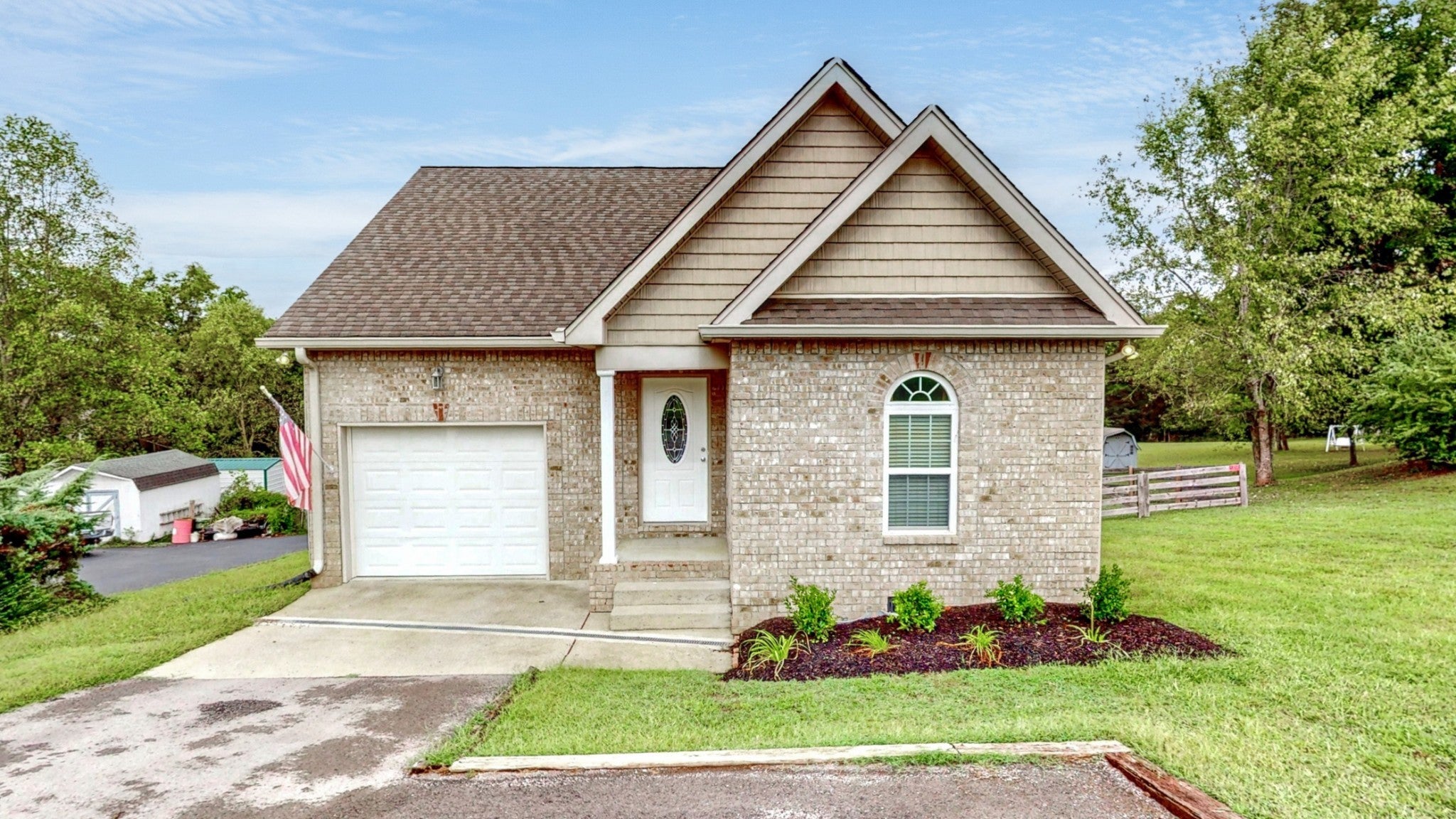 Photo of Listing #3000835