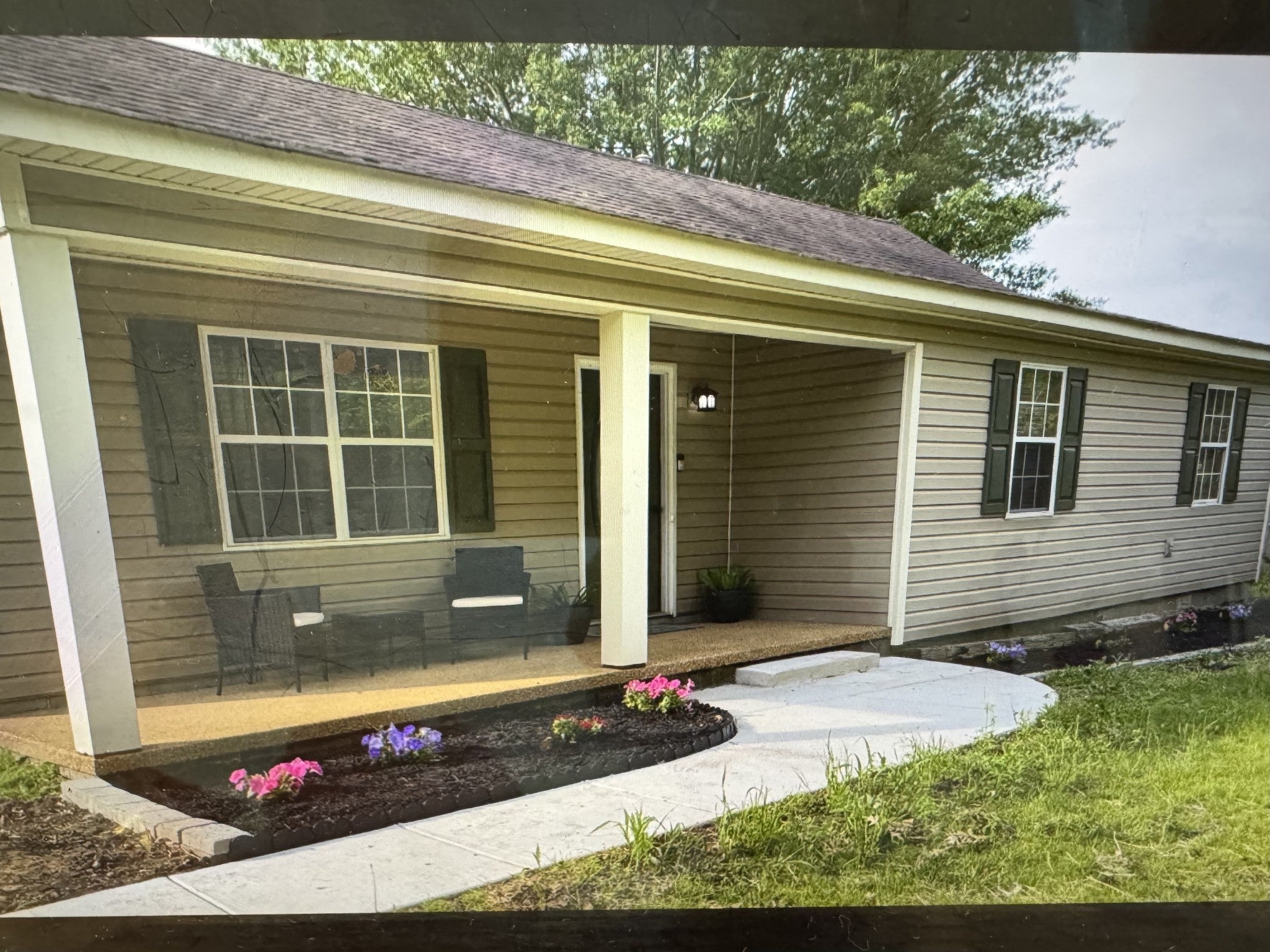 Photo of Listing #3000883