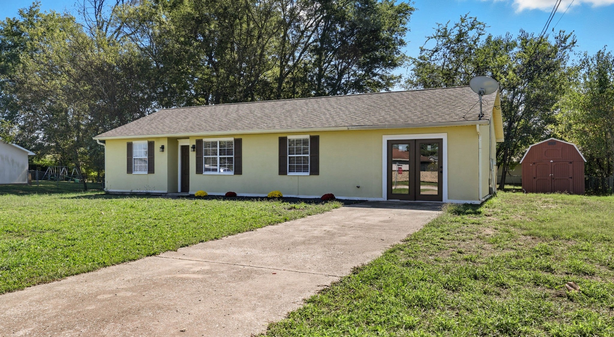 Photo of Listing #3001027