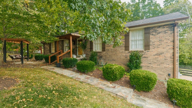 200 Sequoyah Trl, Hendersonville