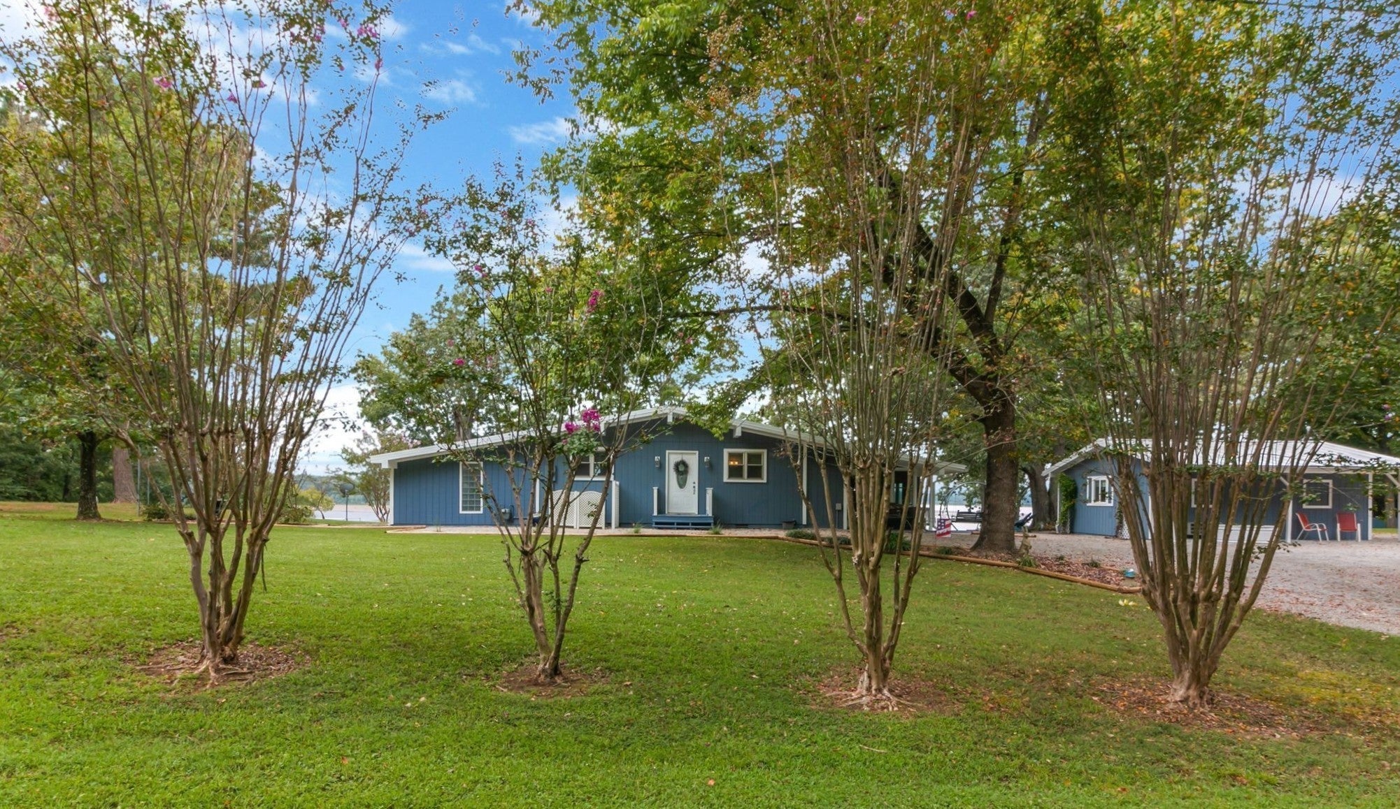 Photo of Listing #3001081