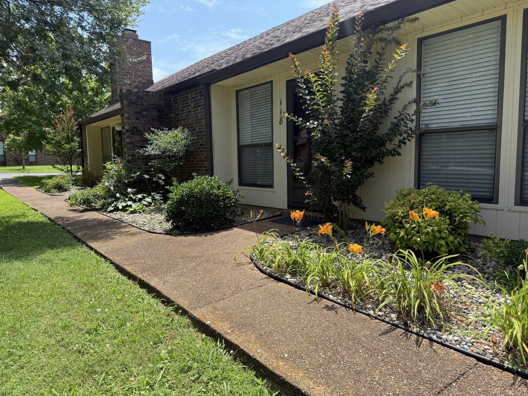 Photo of Listing #3001095