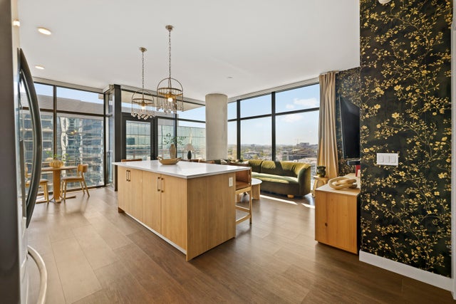 1212 Demonbreun St 1802, Nashville