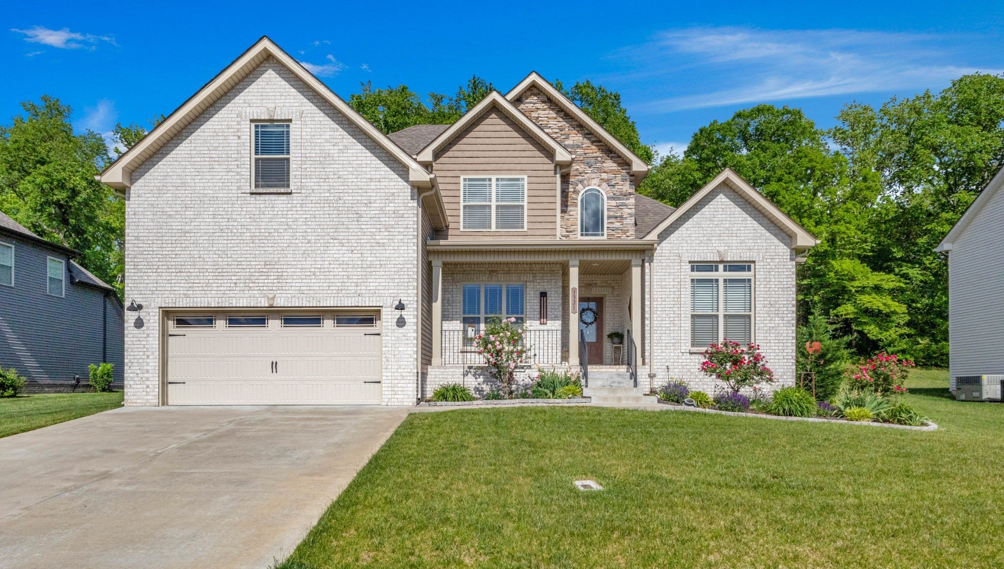 Photo of Listing #3001105