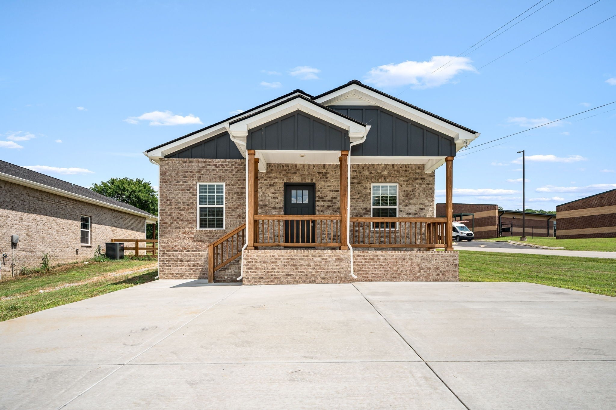 Photo of Listing #3001620