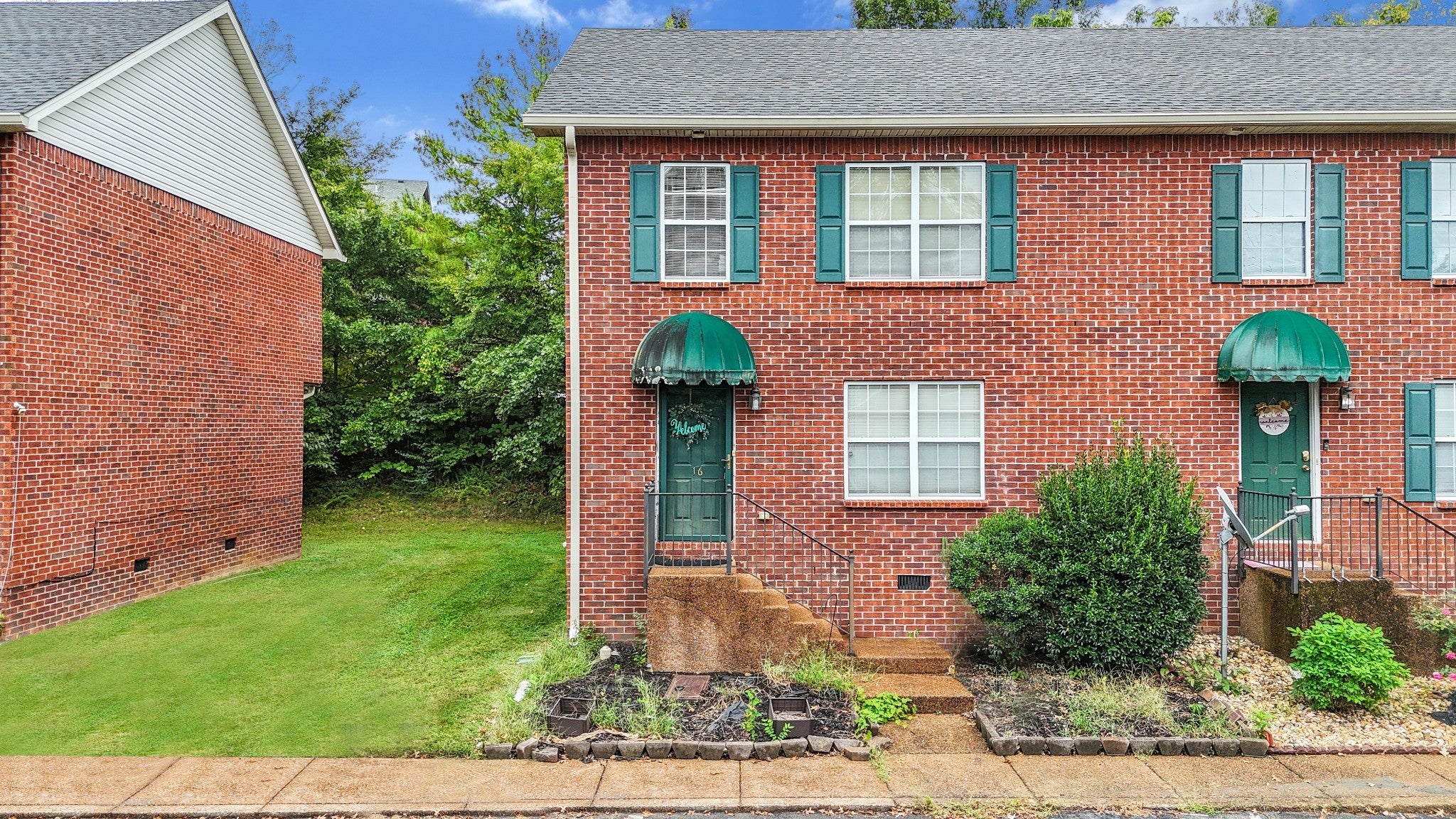 Photo of Listing #3001630