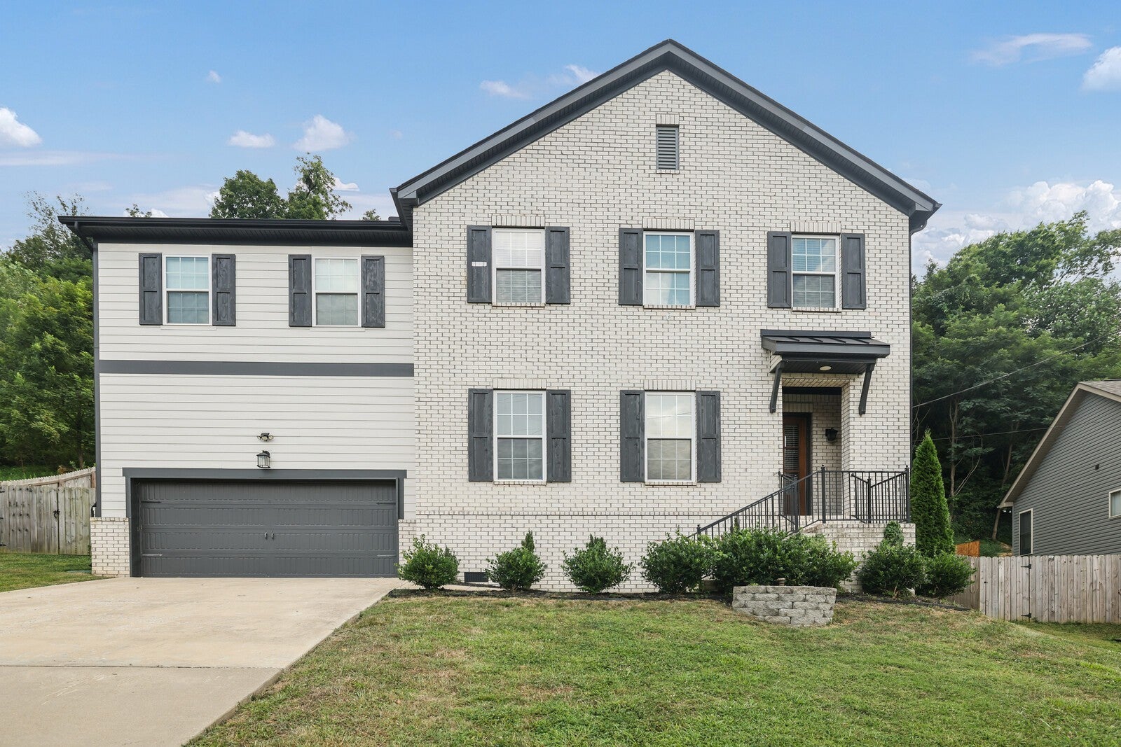 Photo of Listing #3001706