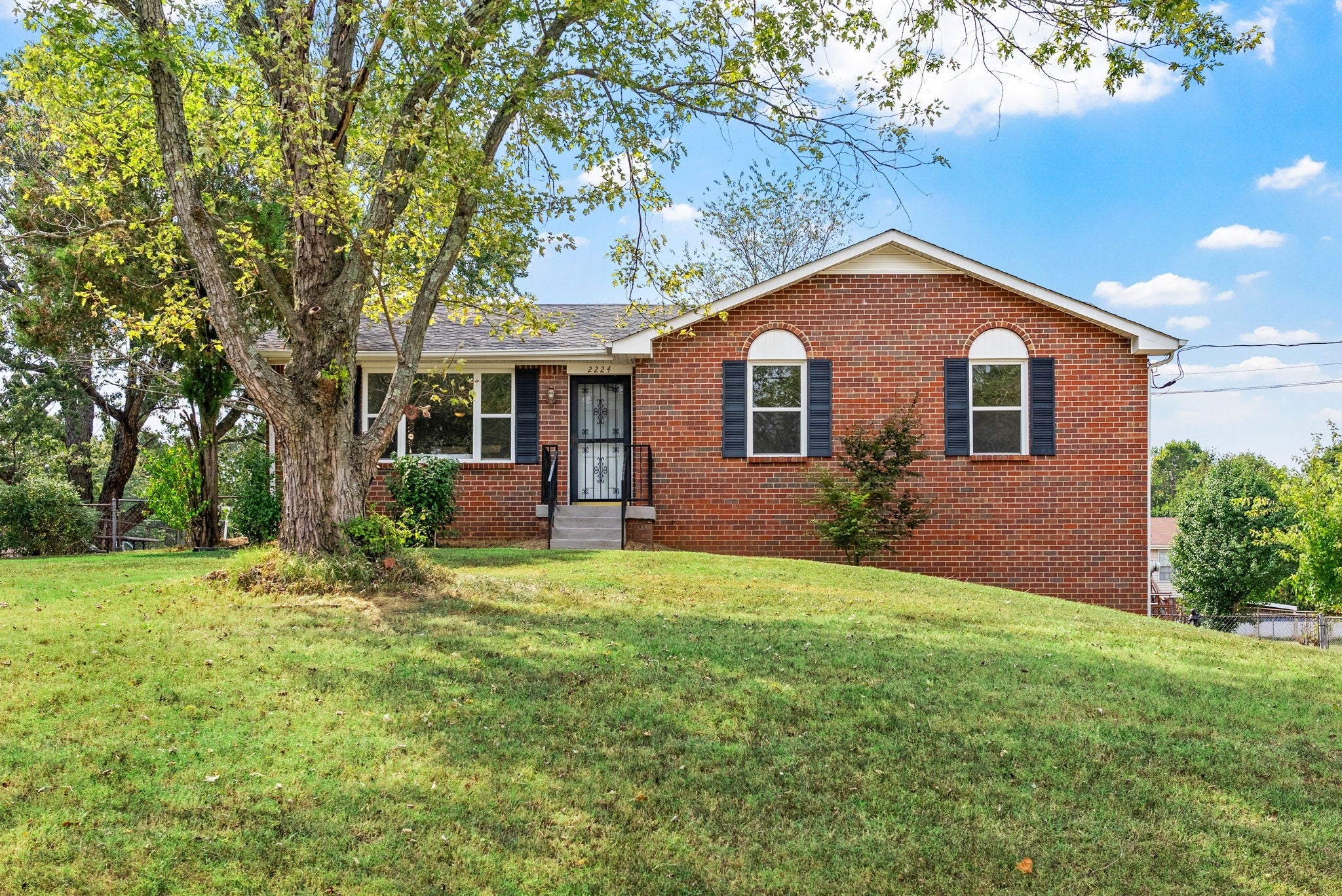 Photo of Listing #3001750