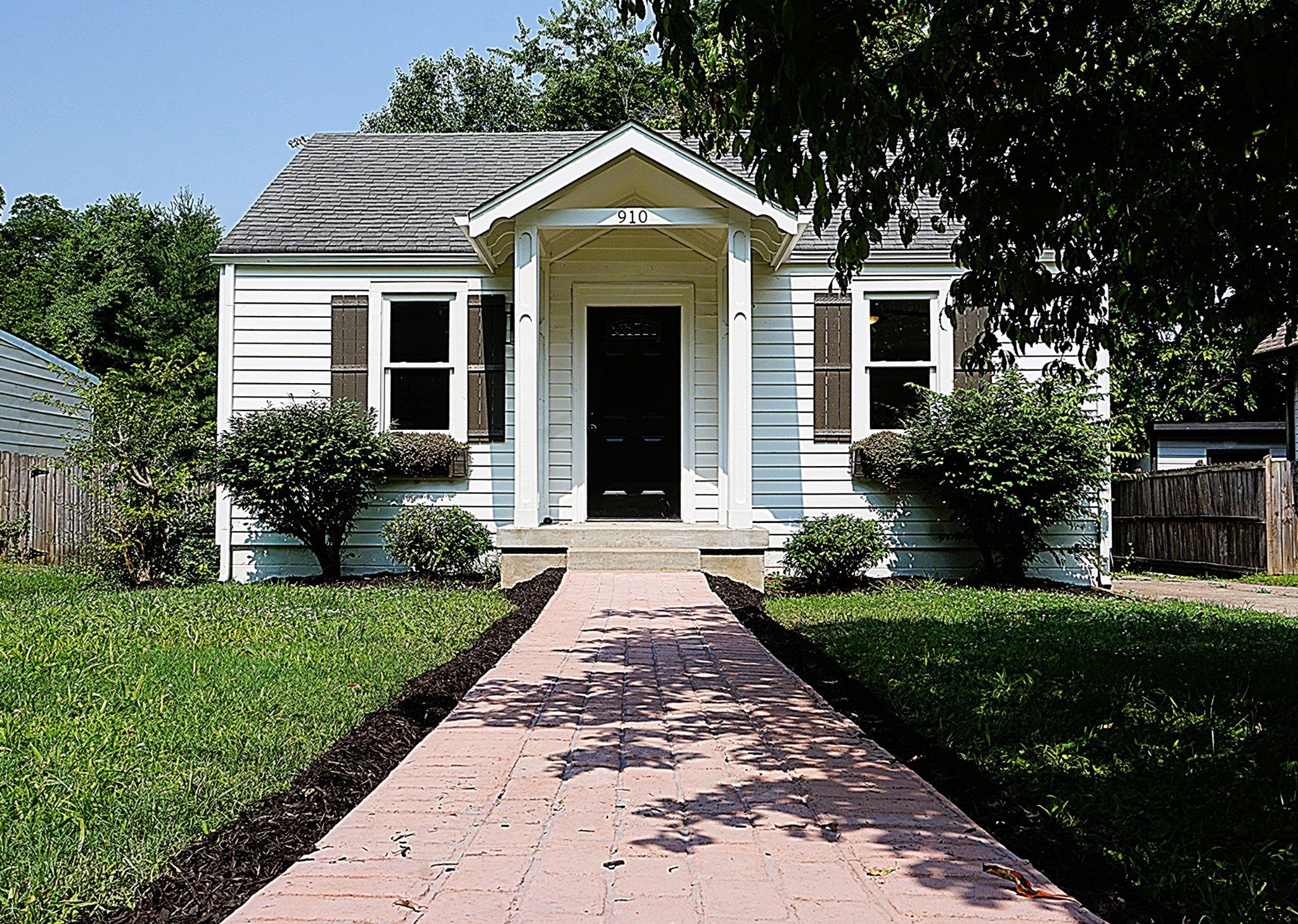 Home for sale in 910 Apex St Nashville, TN