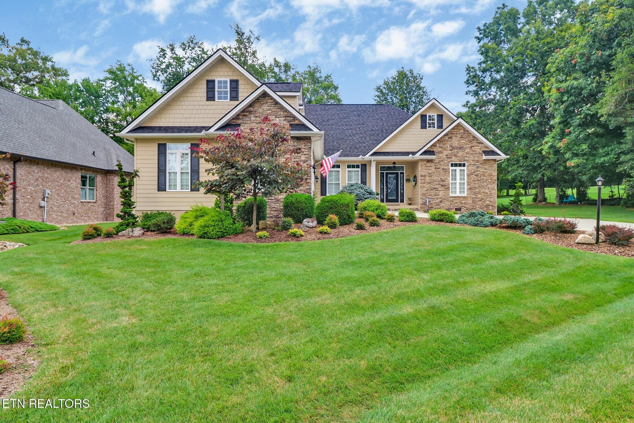 Photo of Listing #3001850