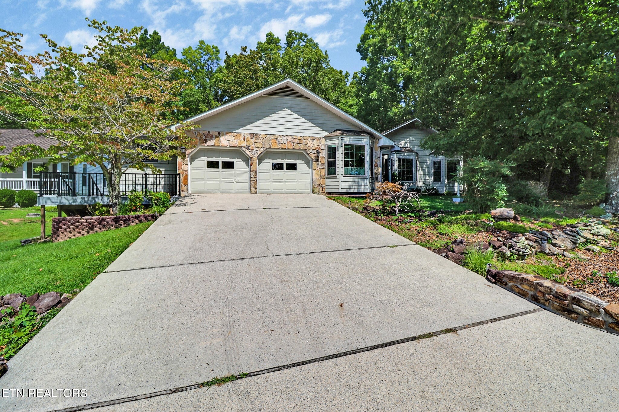 Photo of Listing #3001853