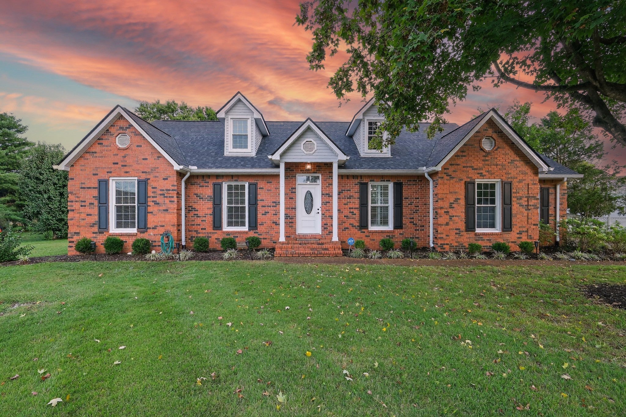 Photo of Listing #3001891