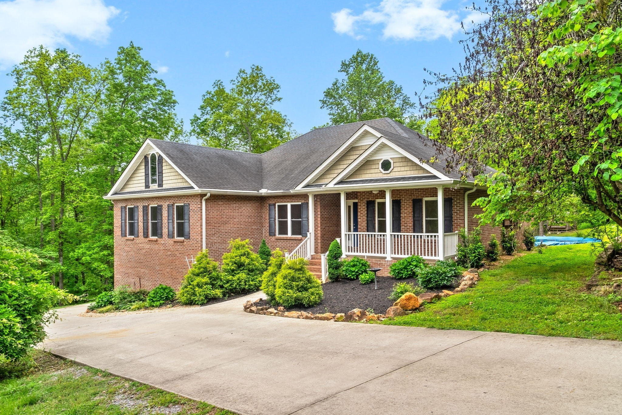 Photo of Listing #3001926