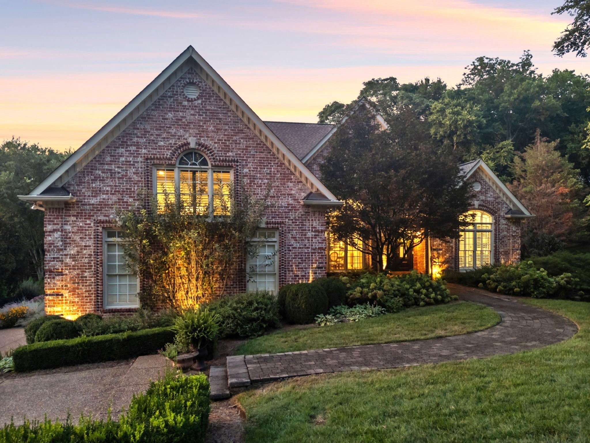 Photo of Listing #3001975