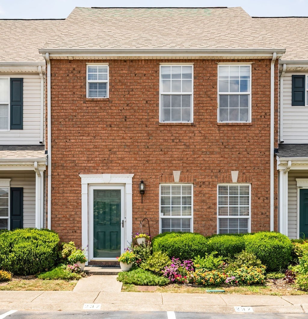 Photo of Listing #3002045