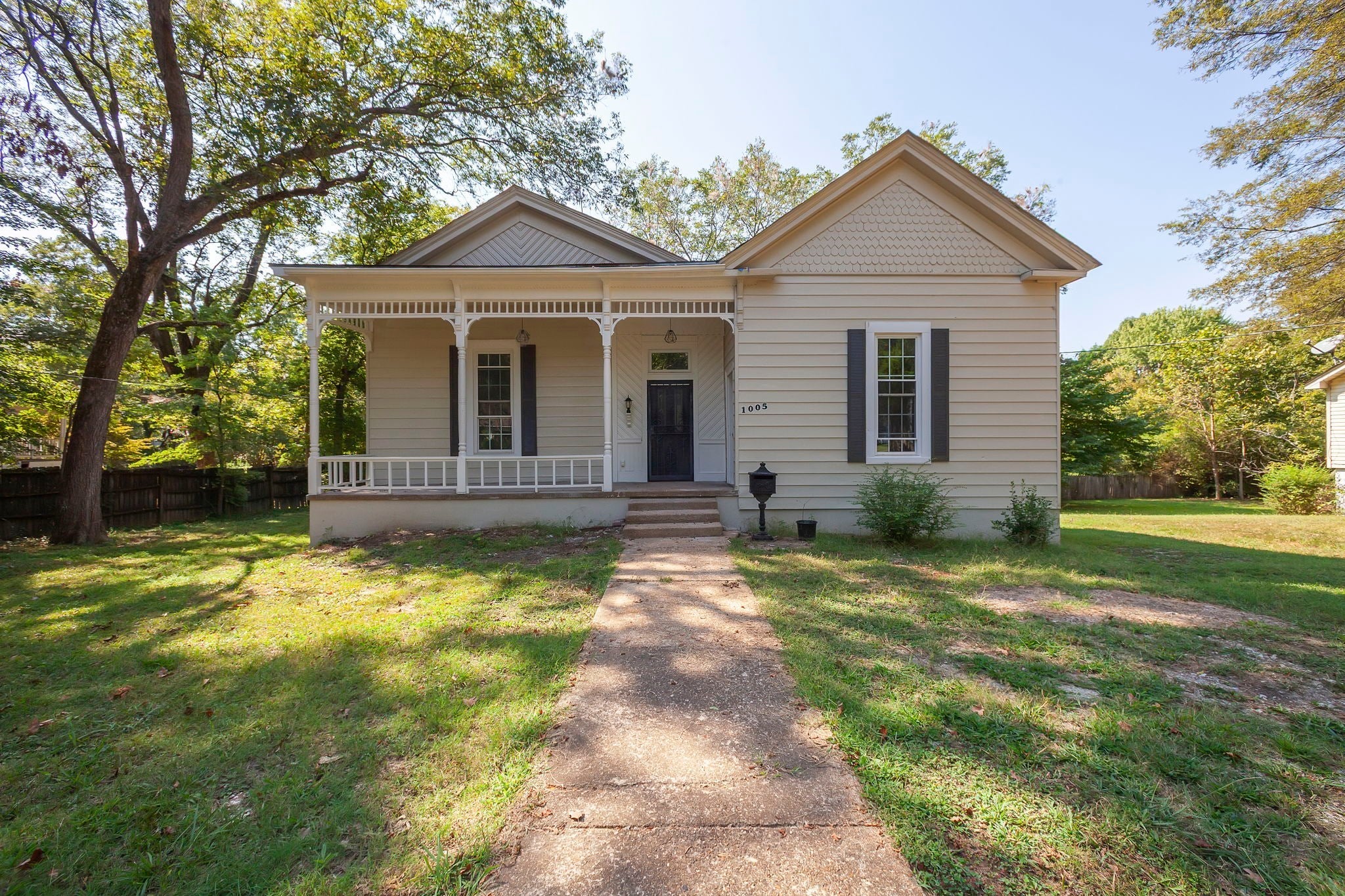 Photo of Listing #3002360