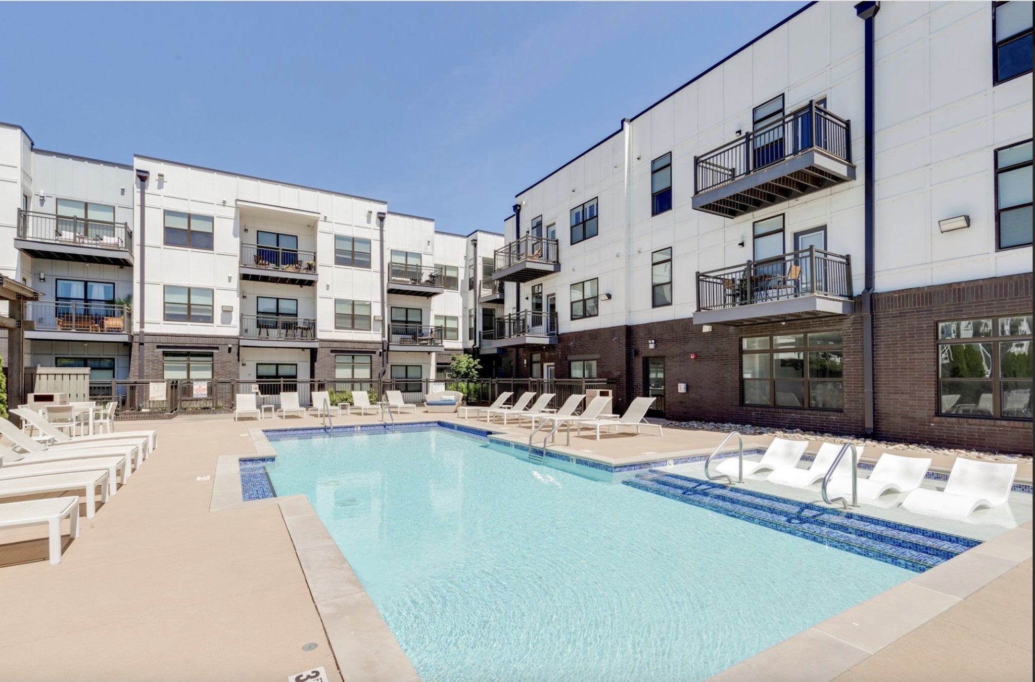 Photo of Listing #3002520