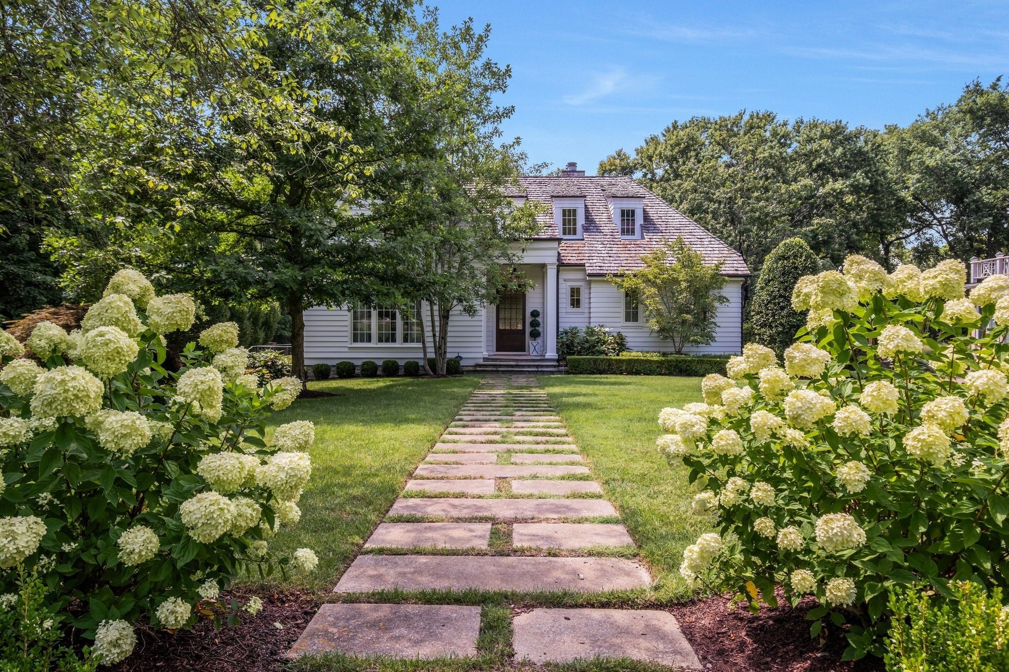 Photo of Listing #3002555