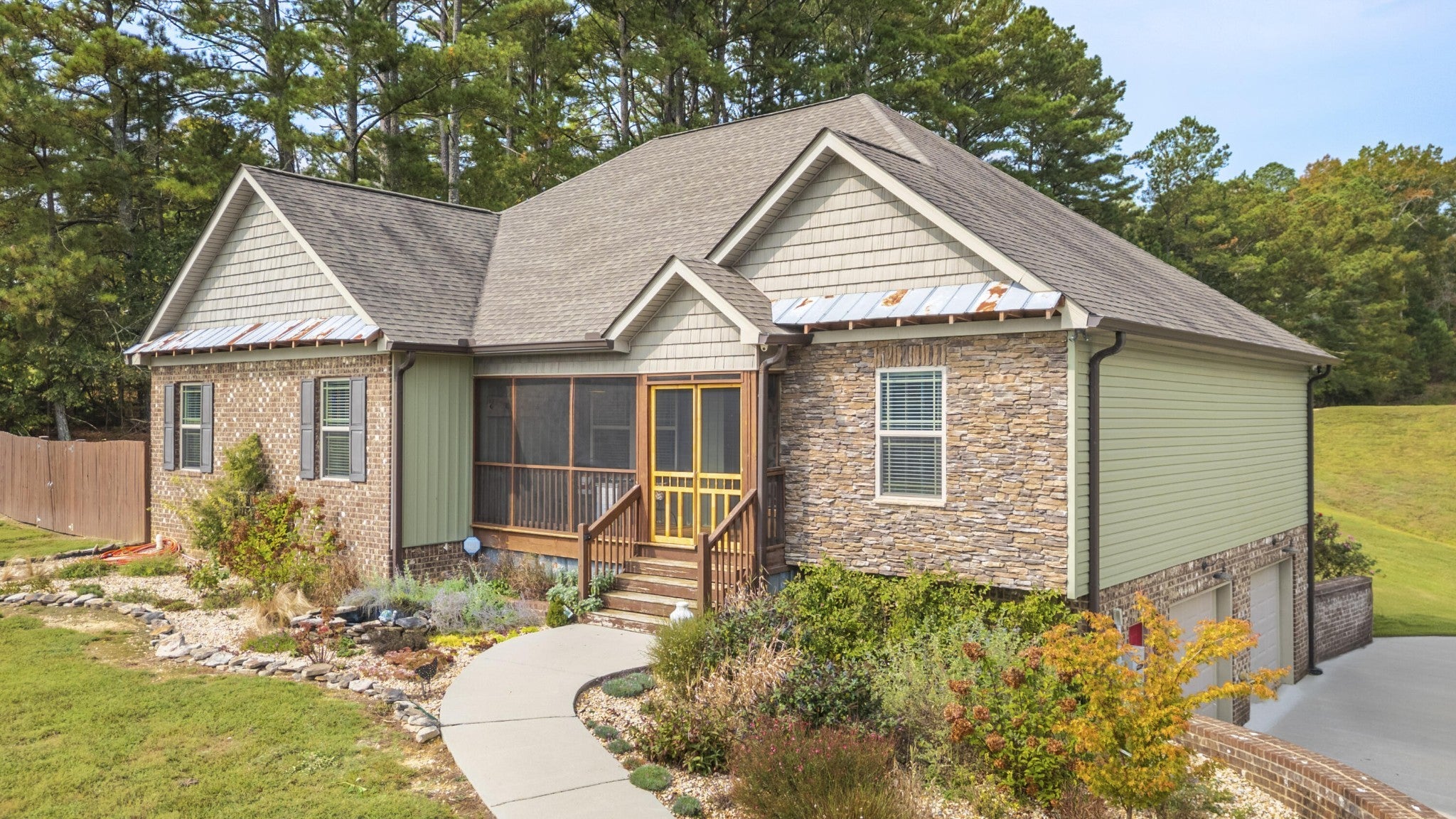 Photo of Listing #3002578