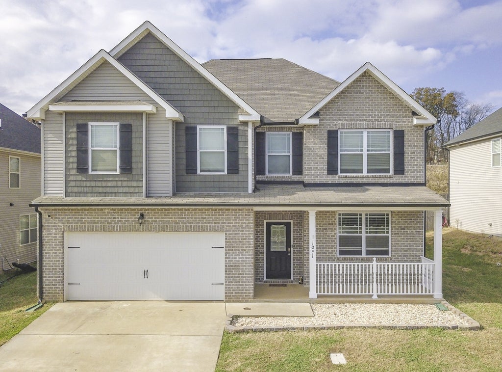 1291 Black Oak Cir, Clarksville