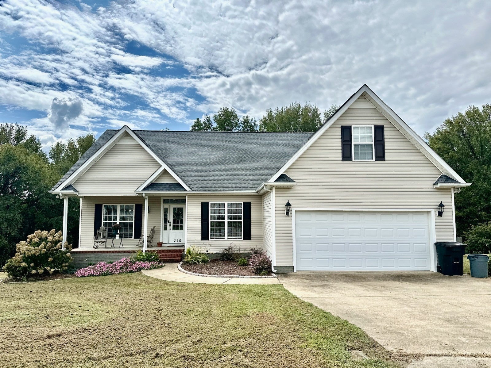 Photo of Listing #3002901
