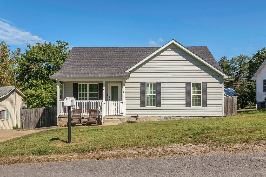 301 Old Manchester Rd, Woodbury