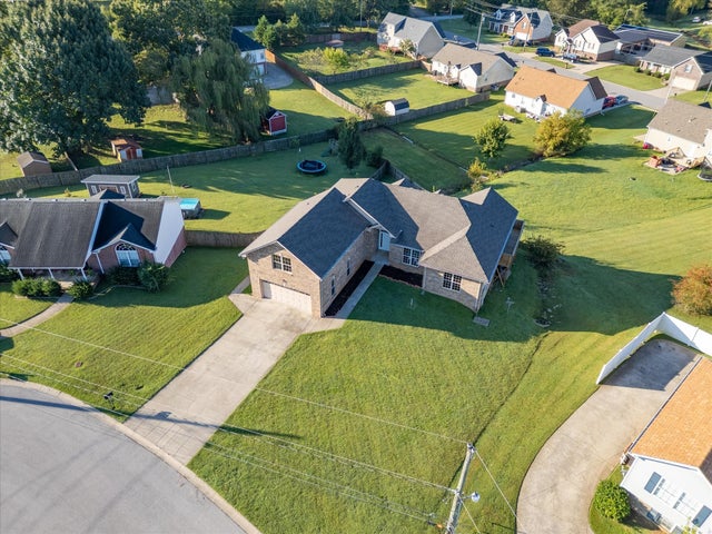 1846 Rapids Ct, Clarksville