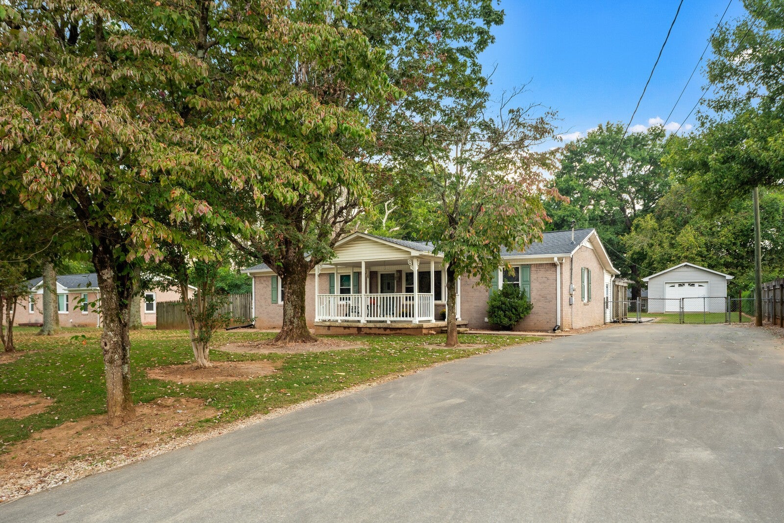 Photo of Listing #3003126