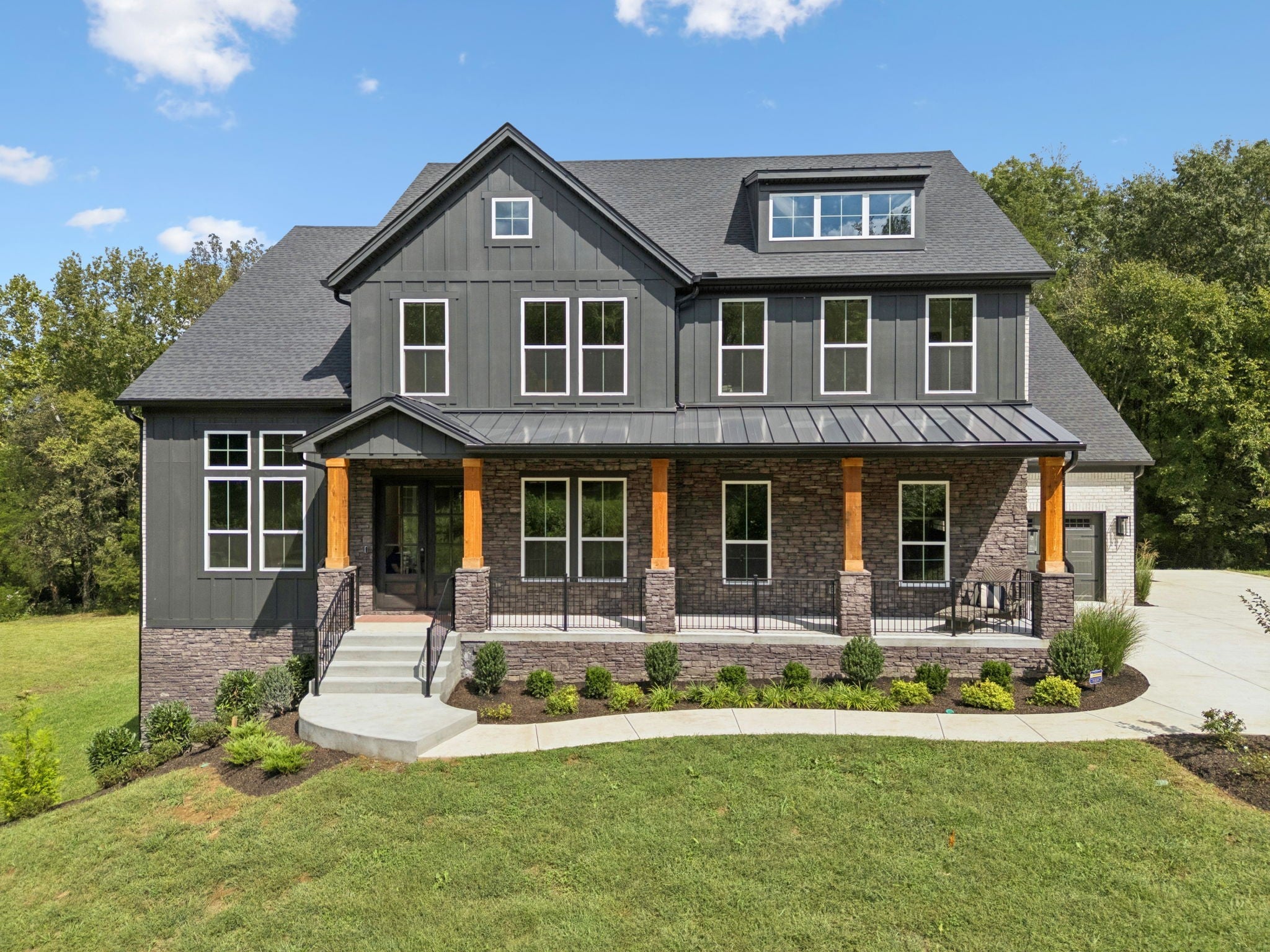 Photo of Listing #3003425