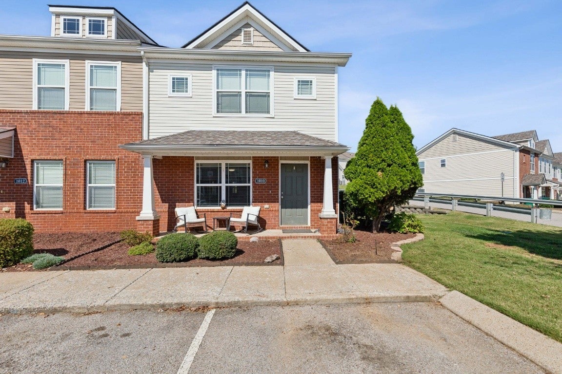 Photo for MLS 3003486 in 1010 Somerset Springs Dr Spring Hill, TN - 37174