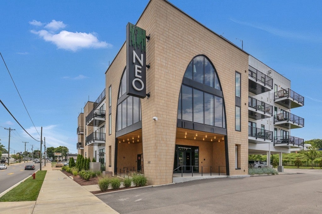 245 Hermitage Ave 406, Nashville