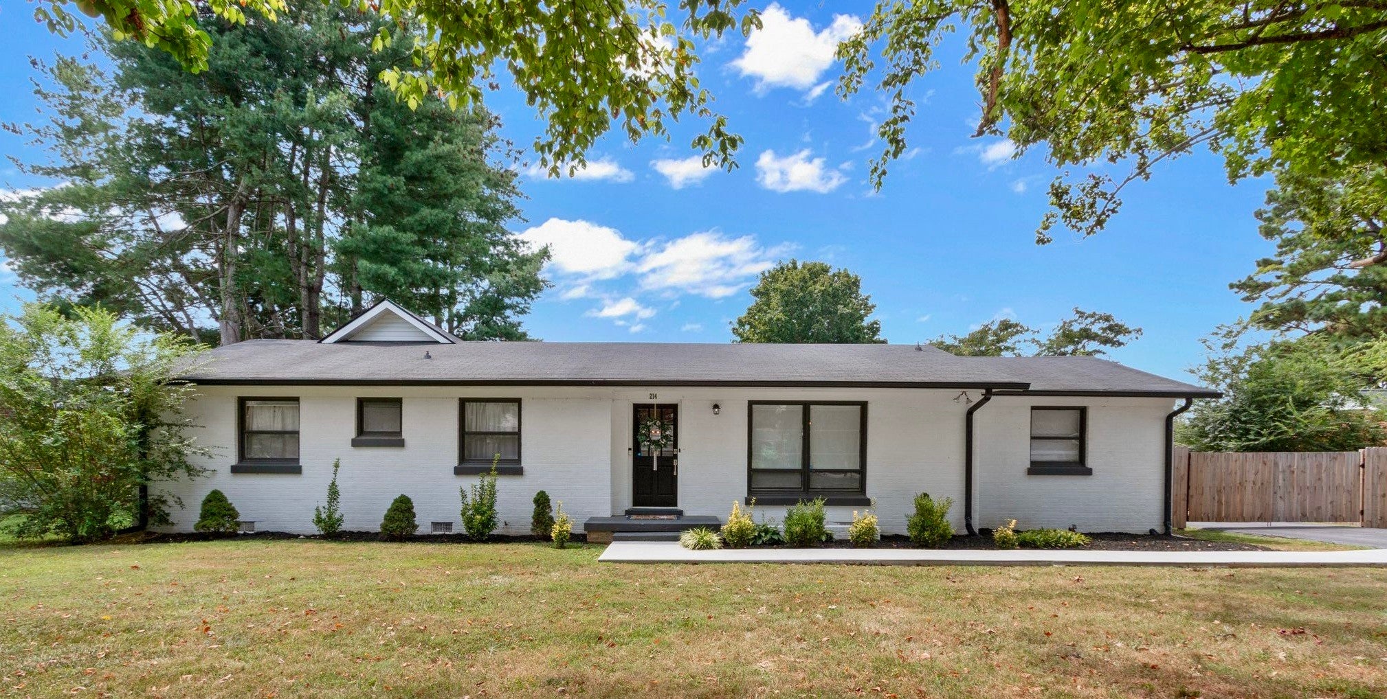 Photo of Listing #3006296