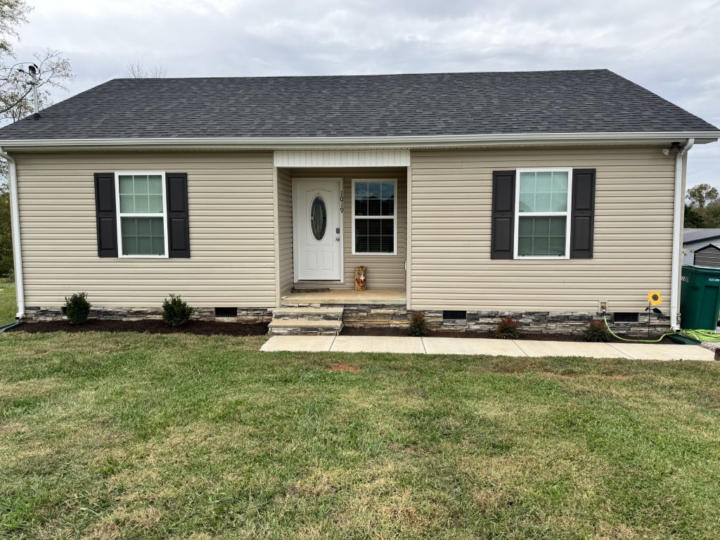 1019 Old Cowan Rd, Winchester