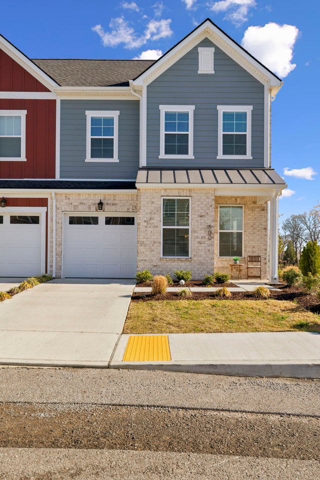 300 Carver Connection, Lebanon