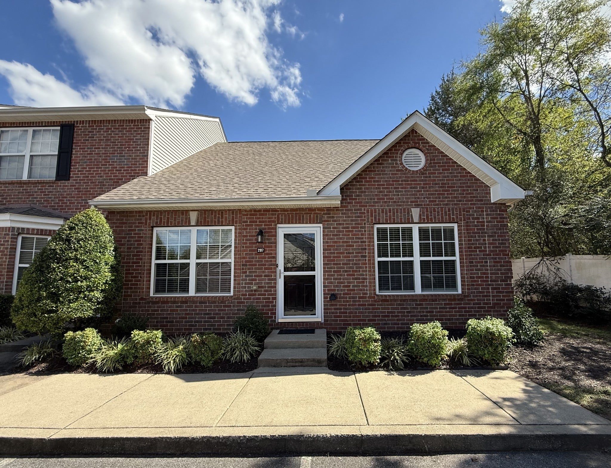 Photo of Listing #3007175