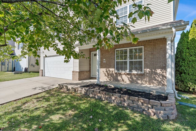 221 Quiet Ln, La Vergne