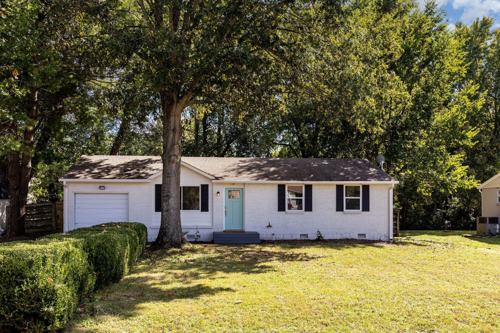 Photo of Listing #3007586