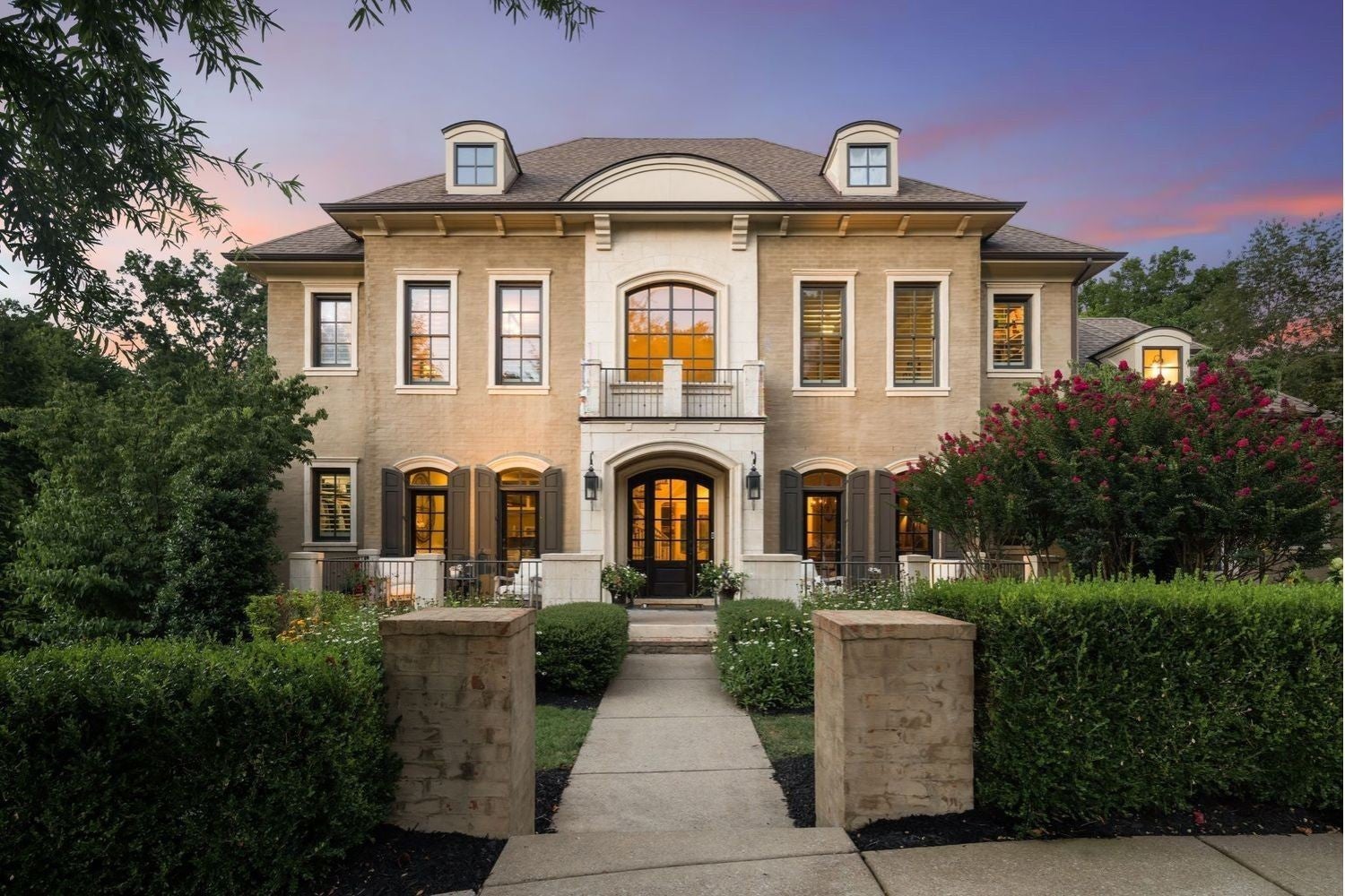 Photo of Listing #3007647