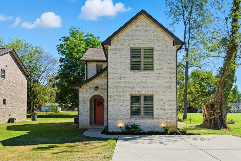 99 Portland Blvd, Portland