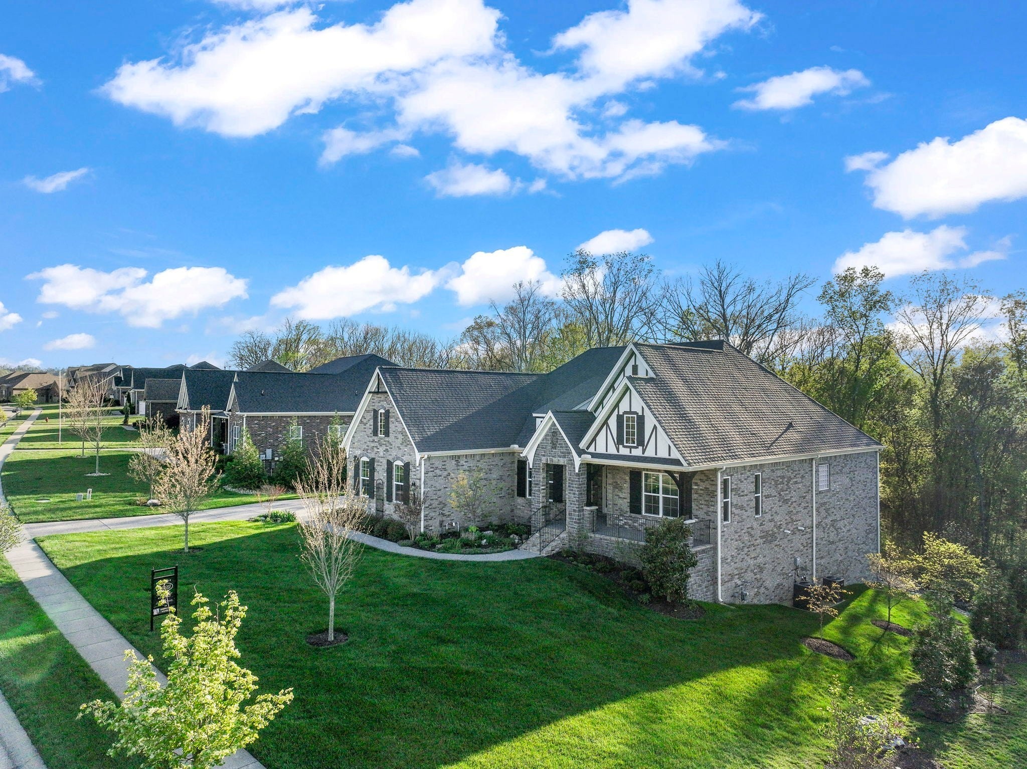 Photo of Listing #3007752