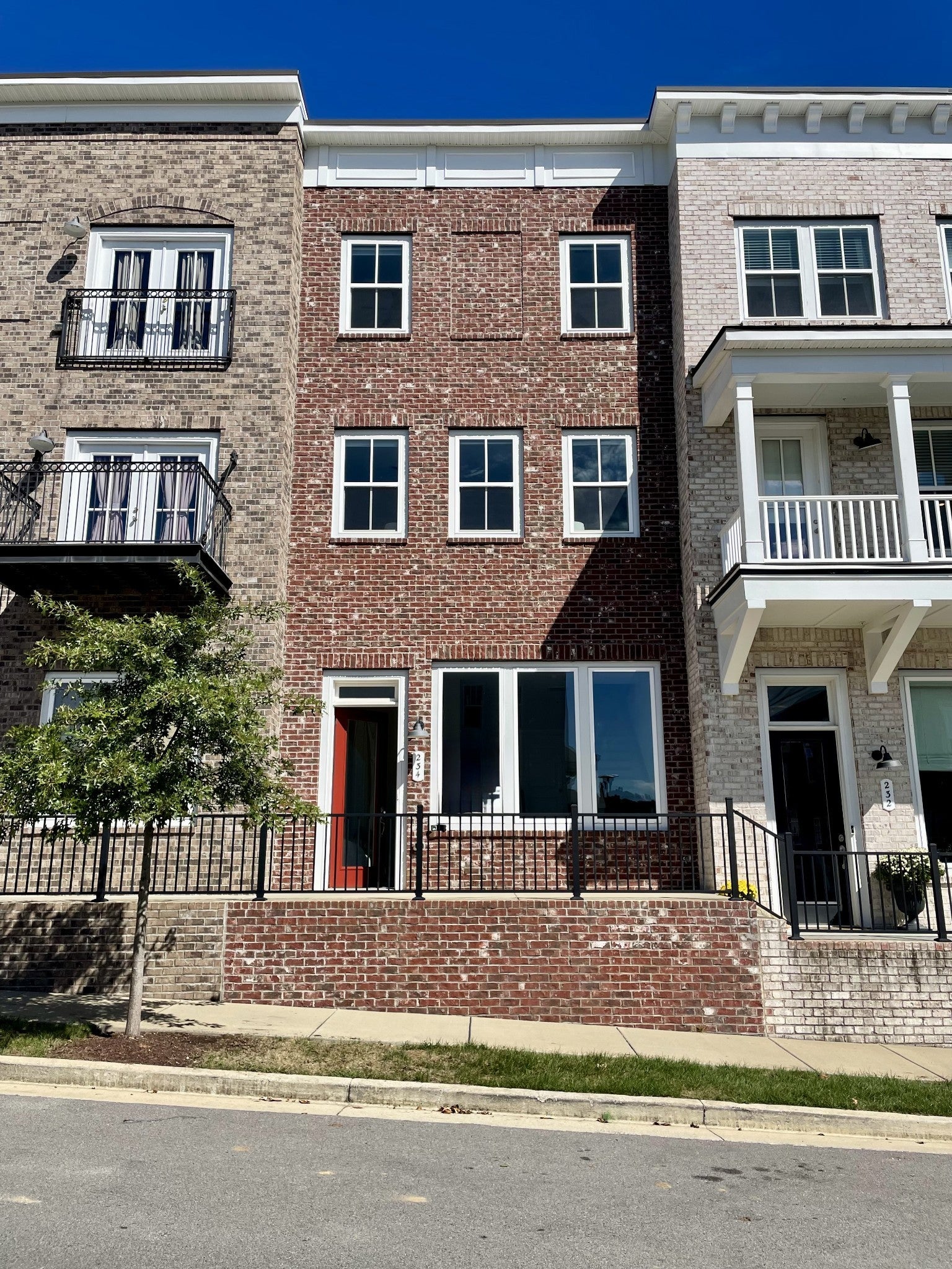 Photo of Listing #3007803